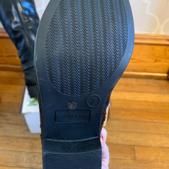 St. John’s Bay Women’s black/brown leather riding boots. - Picture 4 of 5